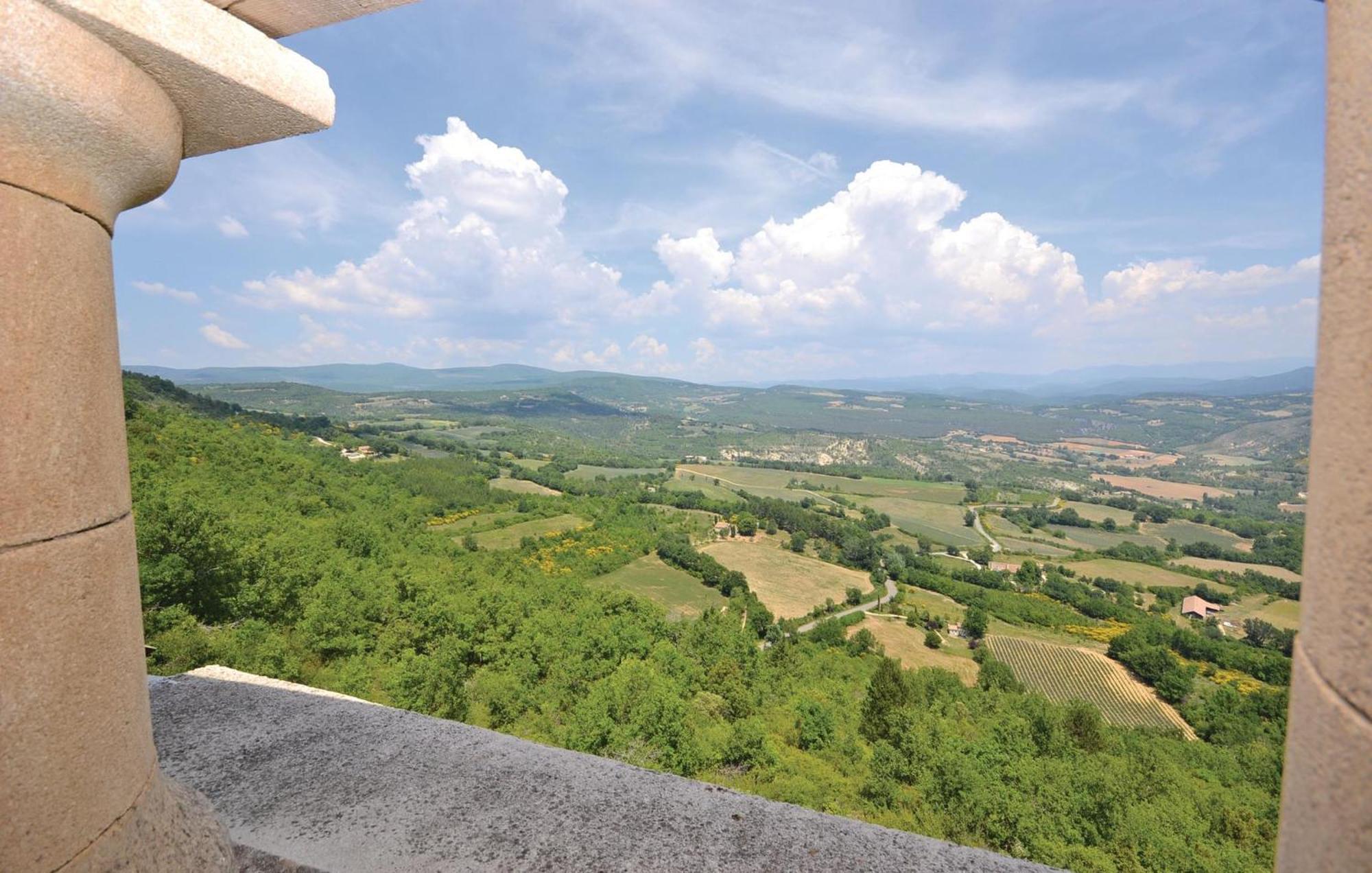Stunning Home In Viens With House A Mountain View Exterior foto